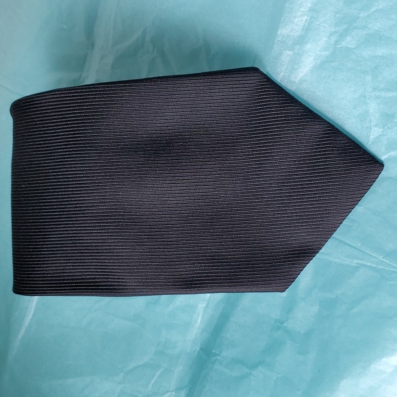 Liz Claiborne - Classic silk black tie. Only worn once for Halloween. - Picture 3 of 4
